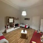Downtown Living Daire Katanya